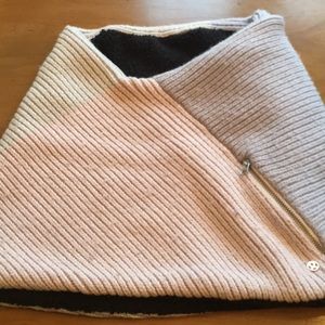 Lululemon neck warmer